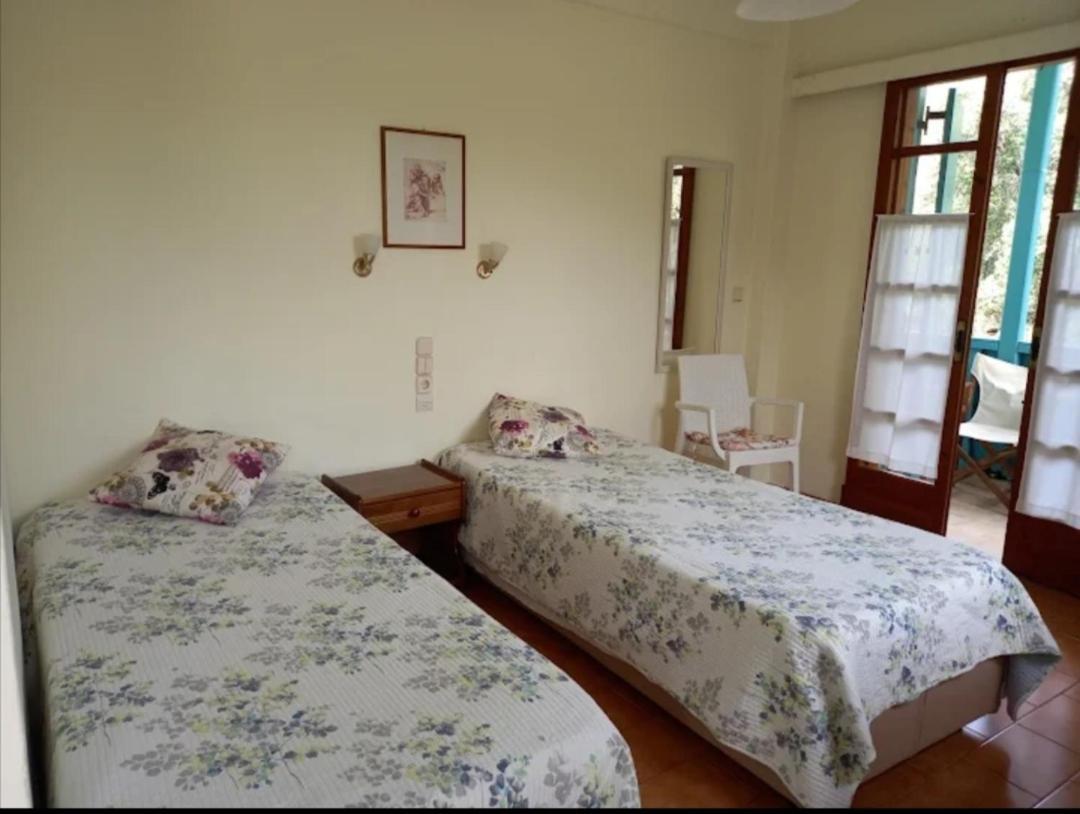 Argo Rooms Agios Nikitas Exterior photo